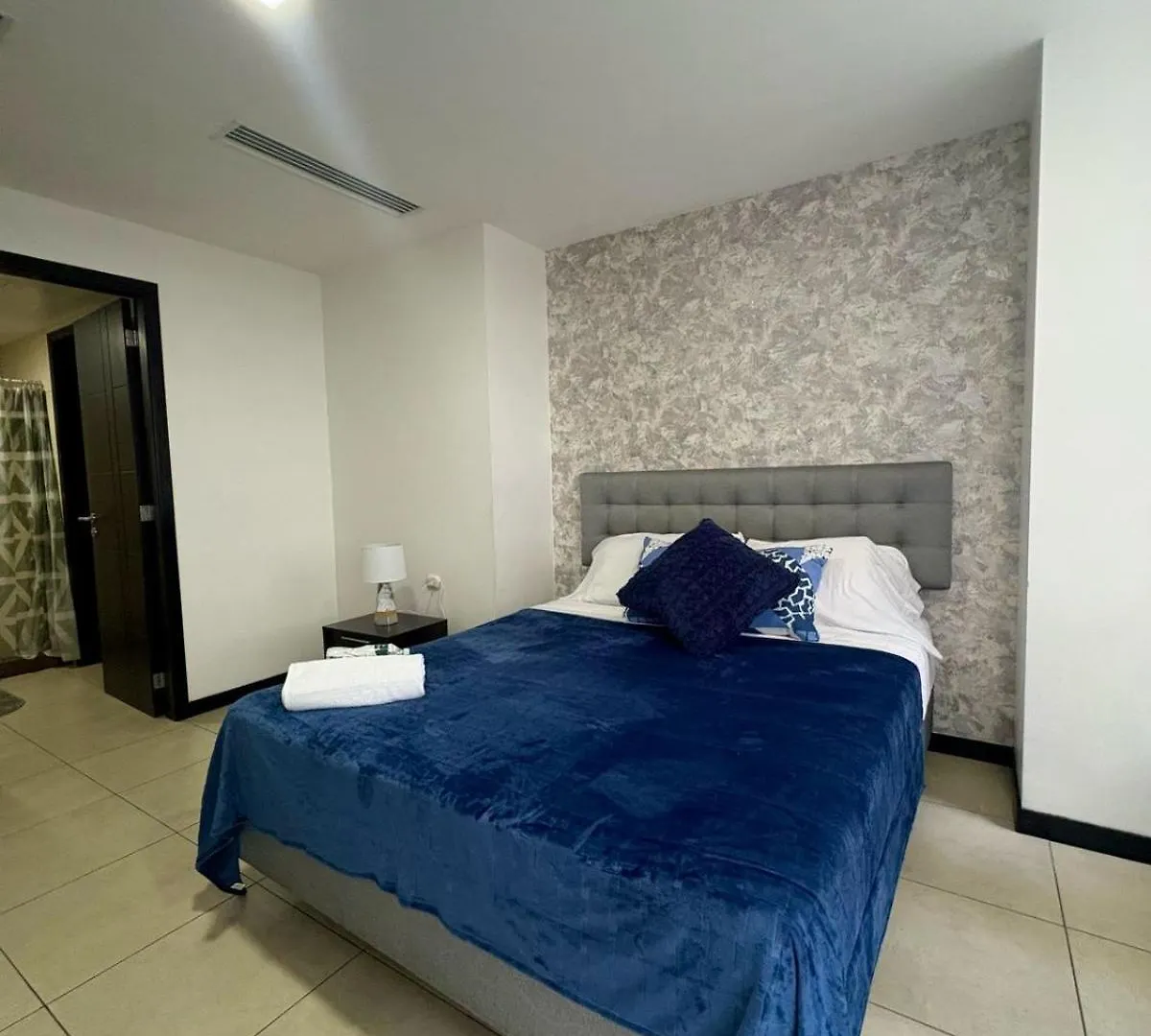 Apartamento Departamento De Lujo Frente Al Rio En Puerto Santa Ana Guayaquil 0*,
